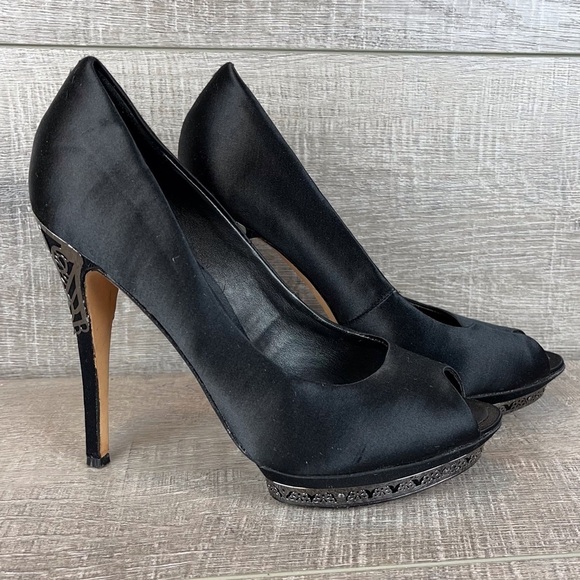 BCBGMAXAZRIA sz 6.5 Dalton black satin peep toe platform pumps metal accents - Picture 6 of 15